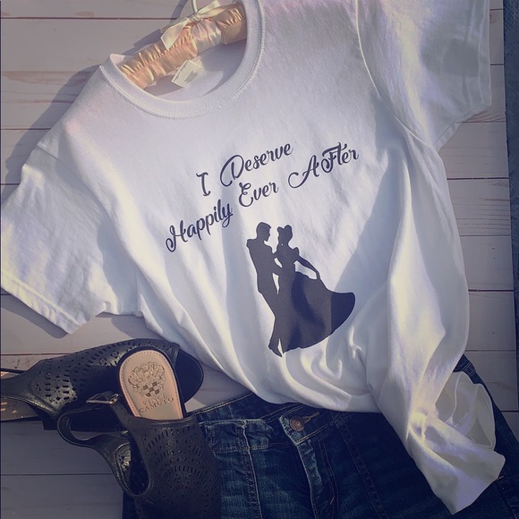 Tops - I Deserve T-shirt